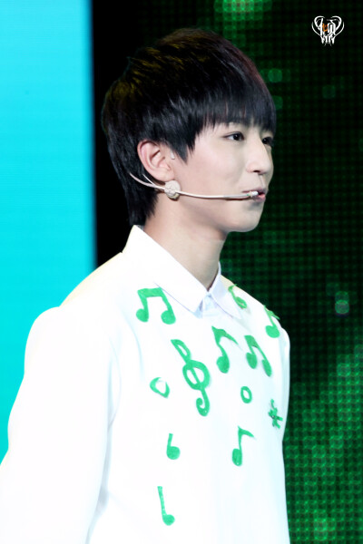 #王俊凯# #TFBOYS王俊凯# #TFBOYS# 151108 组合成员生日会 cr：TogetherForever_倾心站