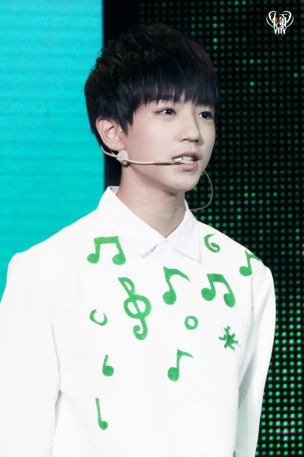 #王俊凯# #TFBOYS王俊凯# #TFBOYS# 151108 组合成员生日会 cr：TogetherForever_倾心站