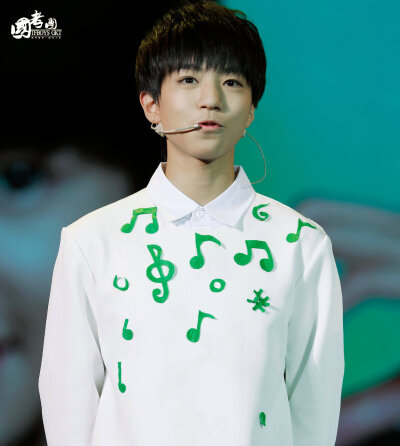 #王俊凯# #TFBOYS王俊凯# #TFBOYS# 151108 组合成员生日会 cr：国考团