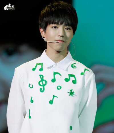 #王俊凯# #TFBOYS王俊凯# #TFBOYS# 151108 组合成员生日会 cr：国考团