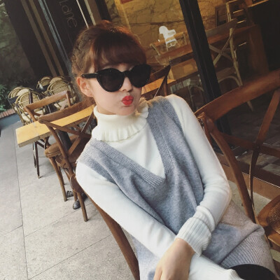 冬季女装 韩版时尚中长款宽松纯色V领无袖毛衣背心马甲