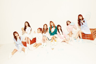 lovelyz（러블리즈），是Woollim entertainment于2014年推出的首支女子组合，成员由李秀晶、刘智嫒、徐智秀、李美珠、金智妍、朴明恩、柳秀静、郑艺仁八人组成