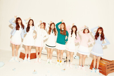 lovelyz（러블리즈），是Woollim entertainment于2014年推出的首支女子组合，成员由李秀晶、刘智嫒、徐智秀、李美珠、金智妍、朴明恩、柳秀静、郑艺仁八人组成