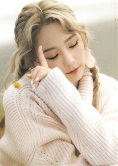 Taeyeon ♡ #少女时代# #TaeTiSeo# #金泰妍# #Dear Santa# #TTS is comimg#