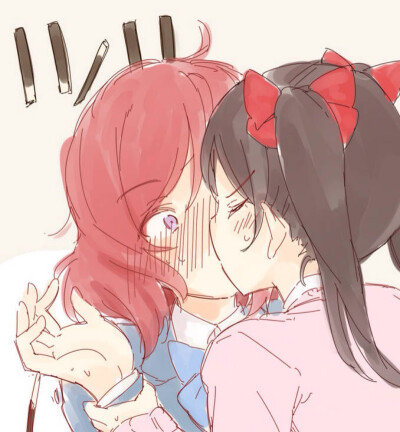 #lovelive!#妮可和真姬的Pocky争夺战[心]【画师推特：あらこー ‏@araco_o 】