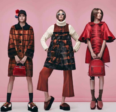 FENDI Pre-Fall 2016. FENDI 2016早秋系列丨毛茸茸的厚底鞋、Dotcom手袋、Starp You包带、迷你Peekaboo手袋