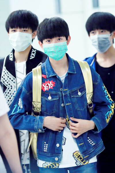 TFBOYS王源 151004北京赴杭州 cr:一颗瞎努力的榛子