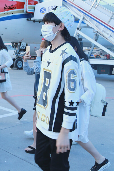 TFBOYS王源 151016无锡返重庆 cr:HealMe_92118