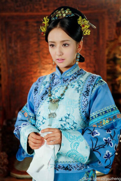 有一个古装比现代装有感觉的女星，清装