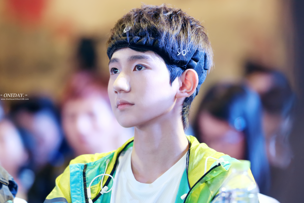 TFBOYS王源 151026《全员加速中》发布会 cr:_OneDayRoy_