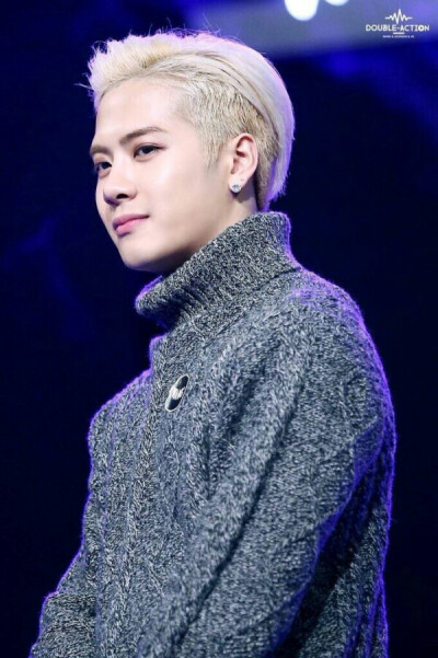 GOT7是韩国JYPEntertainment于2014年推出的男子组合，七名成员包括林在范（JB.）、朴珍荣（Jr.）、段宜恩（Mark）、王嘉尔（Jackson）、崔荣宰（YoungJae）、BamBam、金宥谦（YuGyeom）