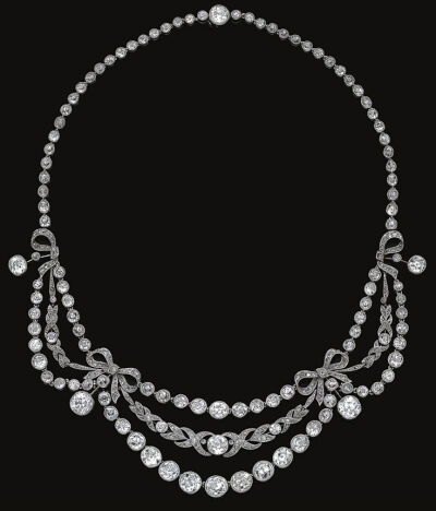 钻石项链，大约1910在花环风格