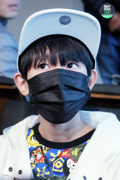 TFBOYS王源 151124 首尔赴广州 cr：Baymax1108