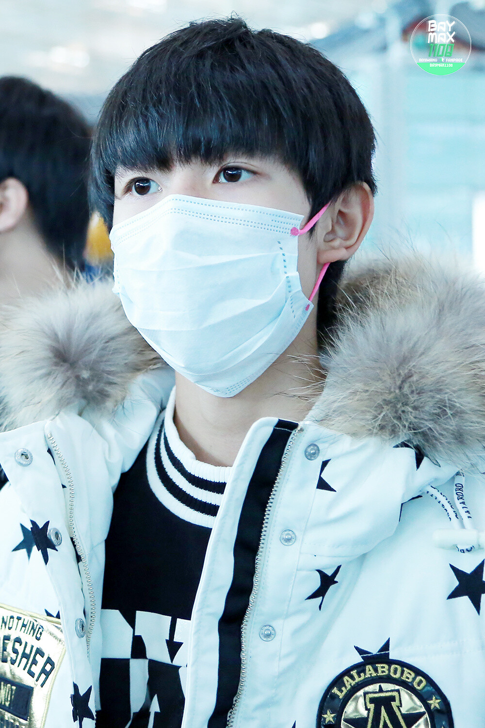 TFBOYS王源 151117 北京赴首尔 cr：Baymax1108