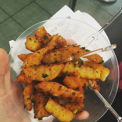 北京王府井。 这个薯条真的太辣啦