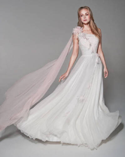 Alena Goretskaya Bridal Collection ——轻罗曼纱