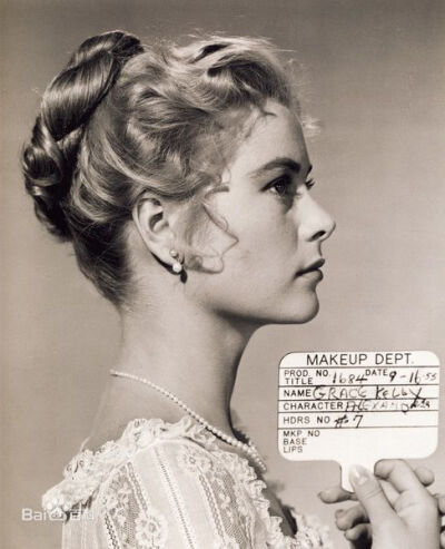 格蕾丝·凯利（Grace Kelly），1929年11月12日出生于费城，美国影视演员。 1949年，格蕾丝毕业于美国戏剧艺术学院。1950年，格蕾丝出演了她的第一部电影《十四小时》。1952年，她作为女主角出演了《正午》。之后，她…