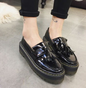 香香家 2016春季新明星范英伦风吊坠粗跟牛筋底休闲鞋 女鞋