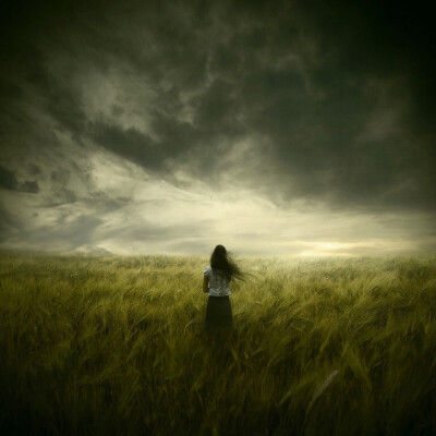 Michael Vincent Manalo 观念艺术摄影