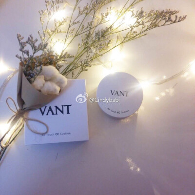 #vant 36.5# 气垫，真是太好用，水光肌肤即视感，用了好多气垫 觉得这款最适合冬天 而且vant的粉扑最特别 它是不会吸收液体如何水份的材质