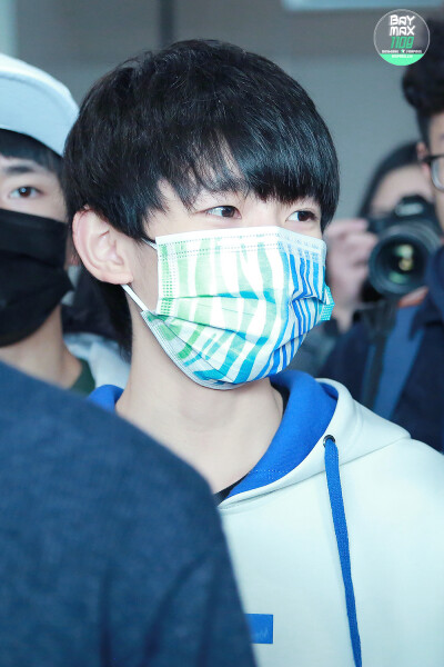 TFBOYS王源 151115 北京赴宁波 cr：Baymax1108