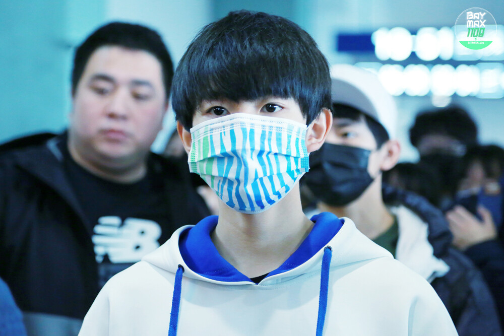 TFBOYS王源 151115 北京赴宁波 cr：Baymax1108