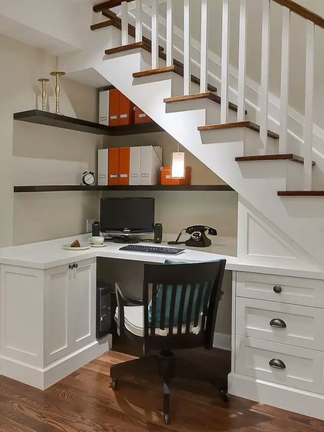 楼梯书桌