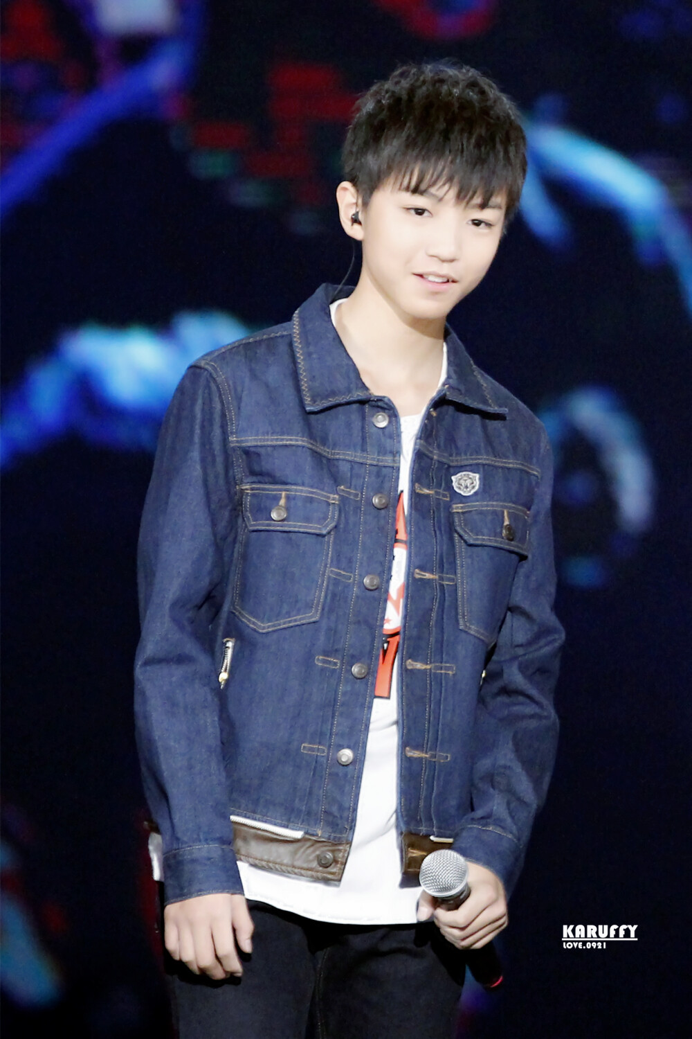 #王俊凯# #TFBOYS王俊凯# #TFBOYS# 141126 梦想星搭档 cr：说好的Karry呢