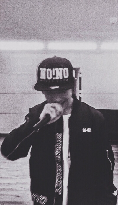 易烊千玺 最帅 唱歌