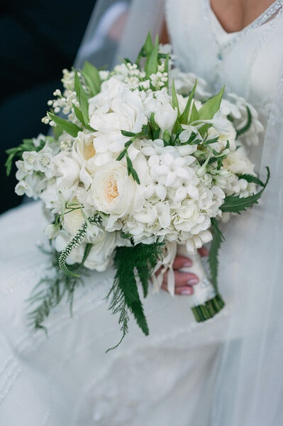 婚礼 捧花 蕾丝 花边 新娘 结婚 手捧花 清新 简约 精致 森林系 美式 乡村 淡雅 粉色 多肉 浆果 芍药 牡丹 花朵 欧式 斑驳 tiffany 高雅 气质 花束 花簇