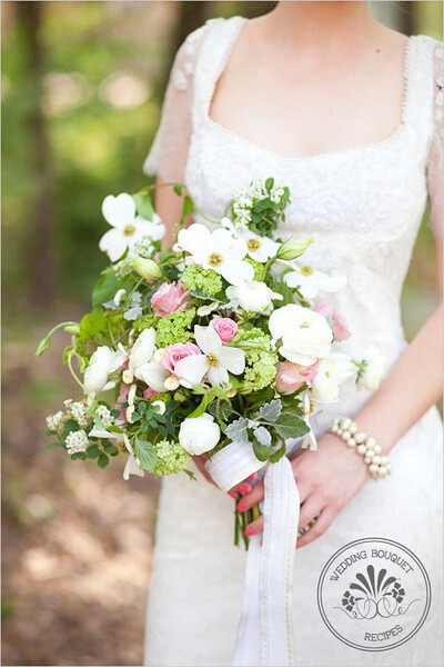 婚礼 捧花 蕾丝 花边 新娘 结婚 手捧花 清新 简约 精致 森林系 美式 乡村 淡雅 粉色 多肉 浆果 芍药 牡丹 花朵 欧式 斑驳 tiffany 高雅 气质 花束 花簇