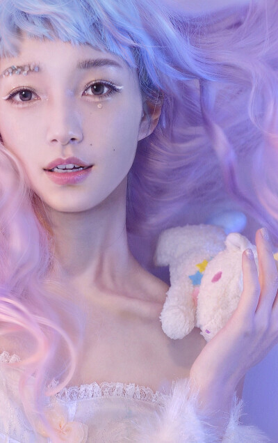 冰欺凌彩虹美少女