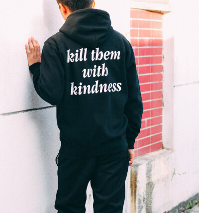 LIMBO AW COLLECTION SLOGAN HOODIE 纯色经典植绒卫衣