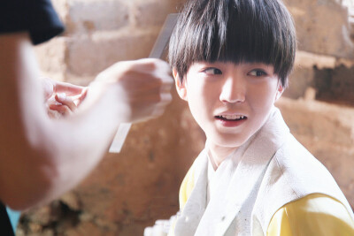 #王俊凯# #TFBOYS王俊凯# #TFBOYS# 饭修图 cr：最近RP很差的冰冰酱