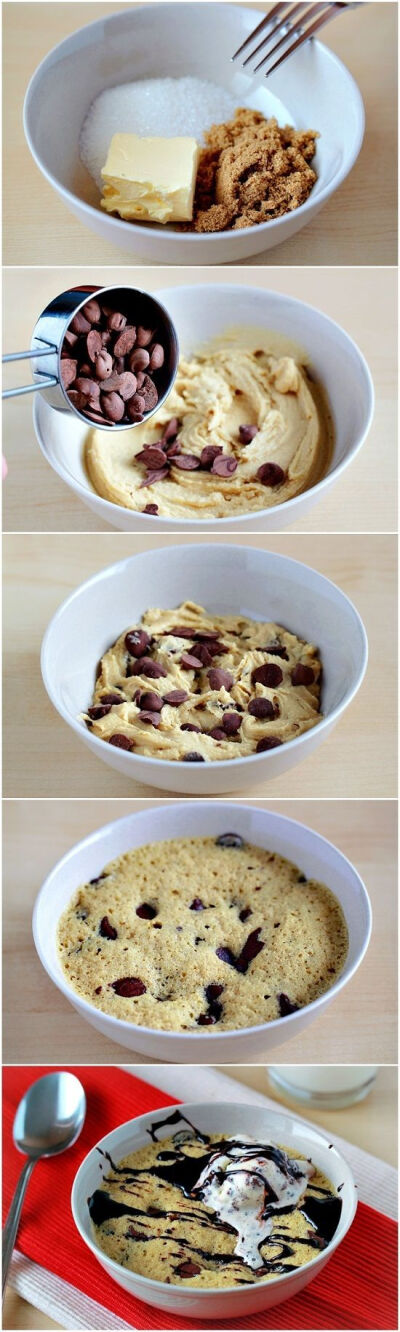 2-minute chocolate chip cookie for one