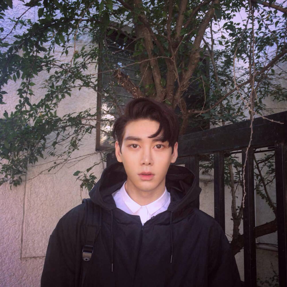 头像男头韩风泼妹