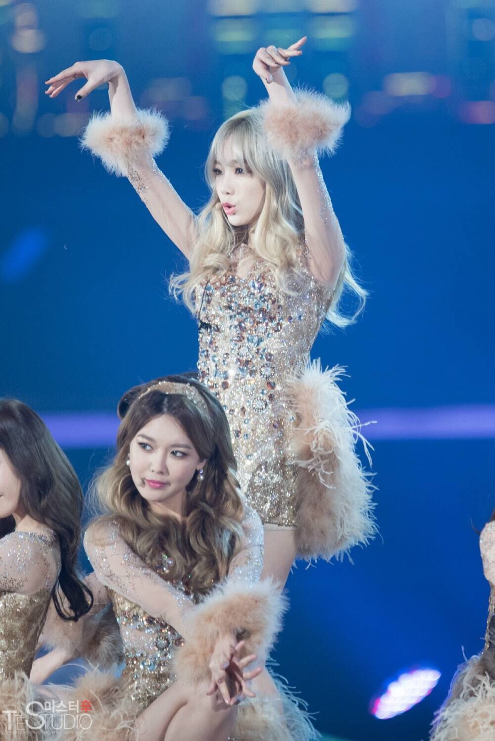 taeyeon 79 #少女时代# #taetiseo# #金泰妍# #dear santa# #151227