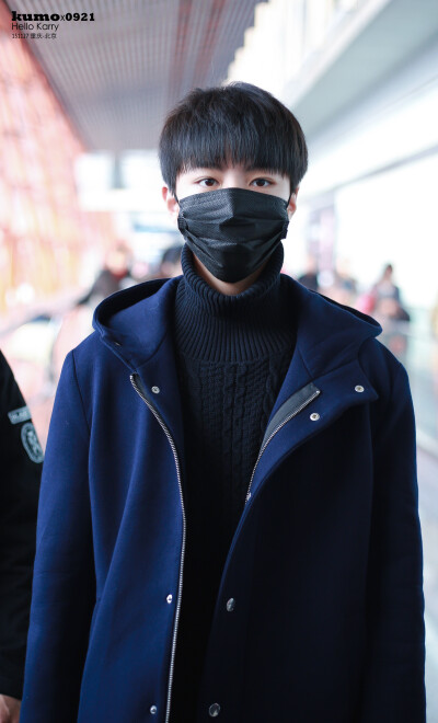 #王俊凯# #TFBOYS王俊凯# #TFBOYS#151127 重庆江北机场-北京首都机场 cr：KumoDesu_0921