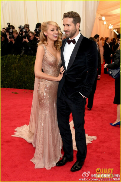 Blake Lively in Gucci at Met Gala with her husband