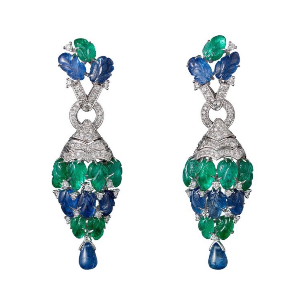 07tourdissant cartier 耳坠 镶嵌蓝宝石和祖母绿,雕刻为叶片造型