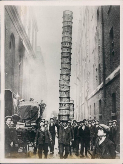 Basket Jim in Covent Garden, London, 1930s …