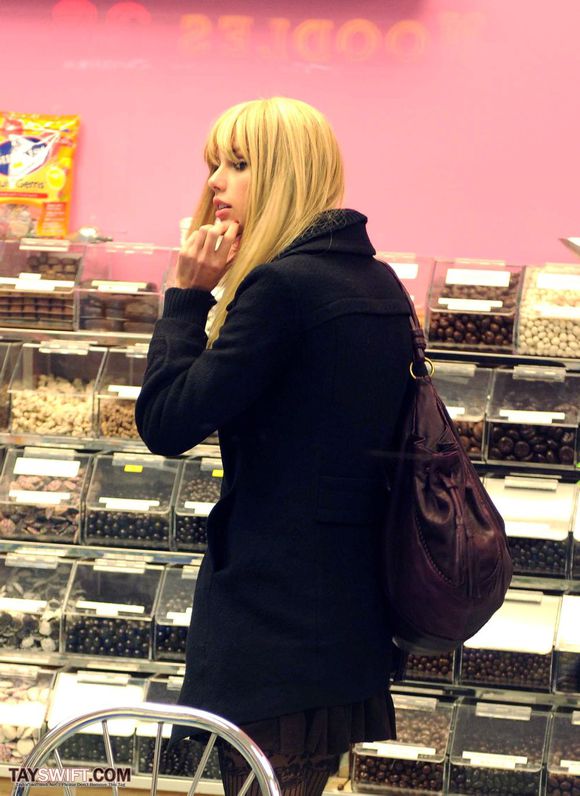 Grabbing Ice Cream at Baskin Robbins in NYC-December 9th