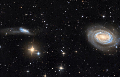 每日一天文图，Arp 159与NGC 4725。