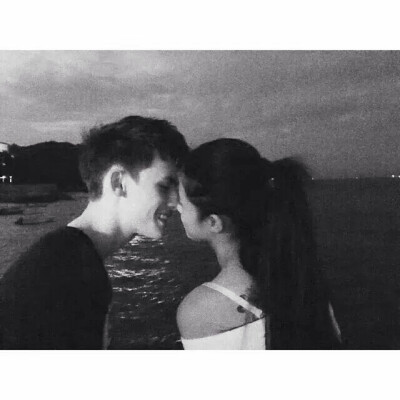 黑白情侣头像 by-朴火山(・ω・)ノ