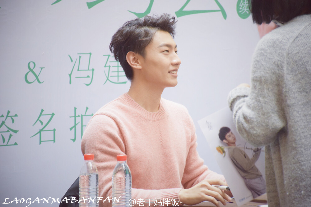 王青 151227 今夏成都拍手会 CR:老干妈拌饭-