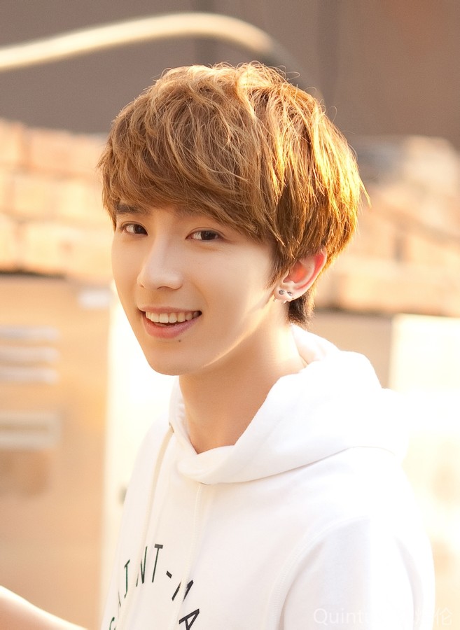 超人气作家沈煜伦