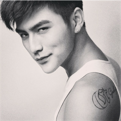 帅帅的张思帆，阳光中透着帅气