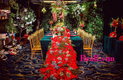 红绿撞色森系婚礼《红飞翠舞》大胆使用红绿撞色、森系中带着一丝神秘感。