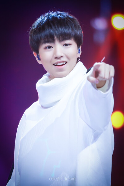 #王俊凯# #第一主唱王俊凯# 151231 湖南卫视跨年演唱会 @TFBOYS-王俊凯