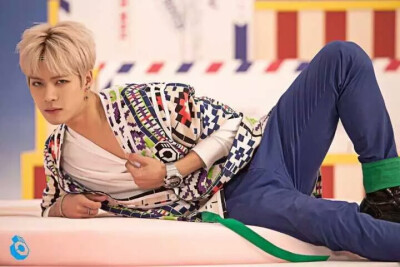 GOT7是韩国JYPEntertainment于2014年推出的男子组合，七名成员包括林在范（JB.）、朴珍荣（Jr.）、段宜恩（Mark）、王嘉尔（Jackson）、崔荣宰（YoungJae）、BamBam、金宥谦（YuGyeom）